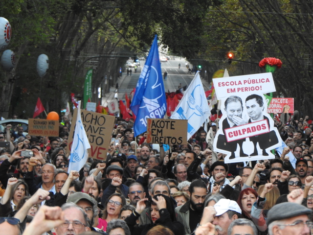 Marcha 8Nov Machado 82