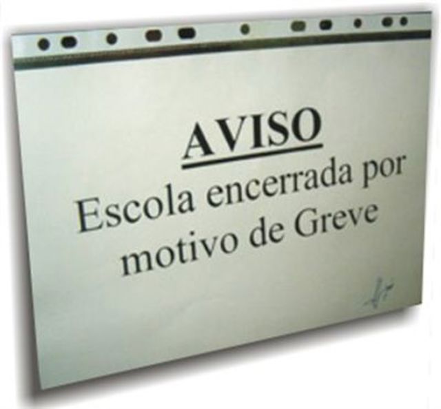 Escola Encerrada Greve