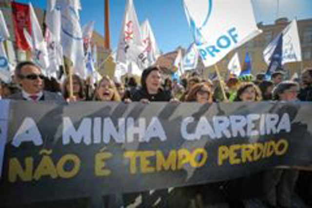 Carreira Small