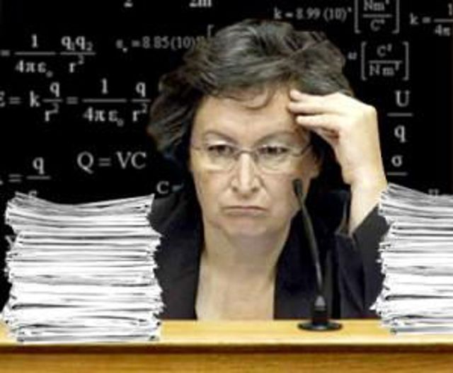Ministra Entre Papeis