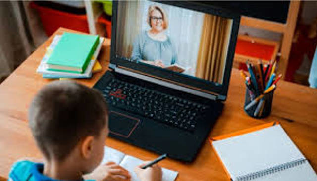 Ensino Distancia (1)