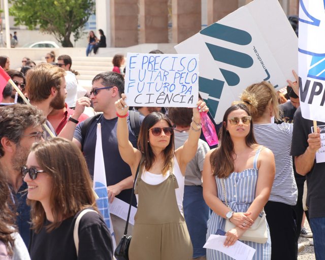 Precariedade Ciencia 3